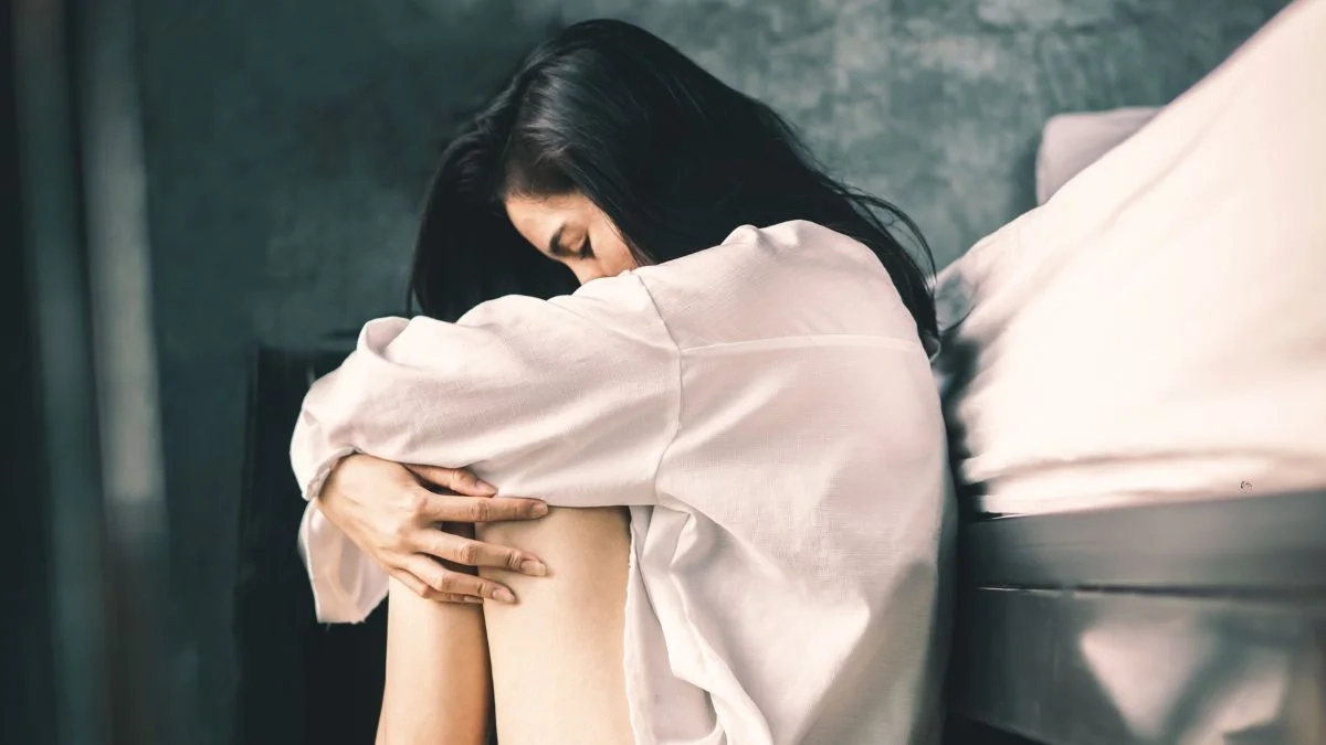 Cập nhật ngay hình avatar nữ buồn đầy cảm xúc