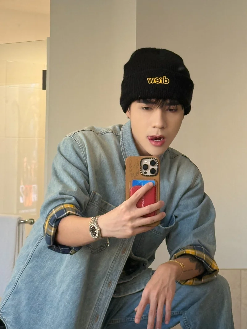 Gửi lời chào thân thiện bằng ảnh quang hùng masterd anh trai say hi