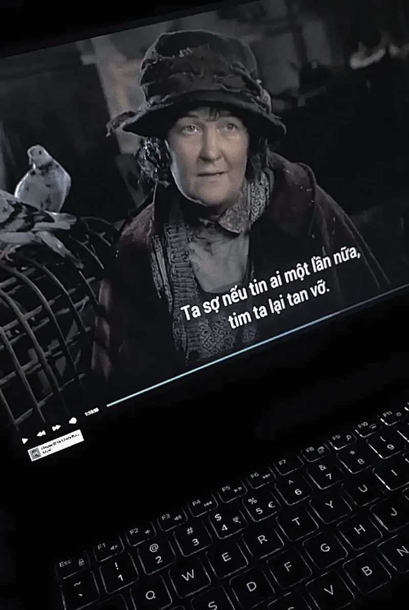 Khi tình yêu tan vỡ chỉ còn ảnh meme thất tình