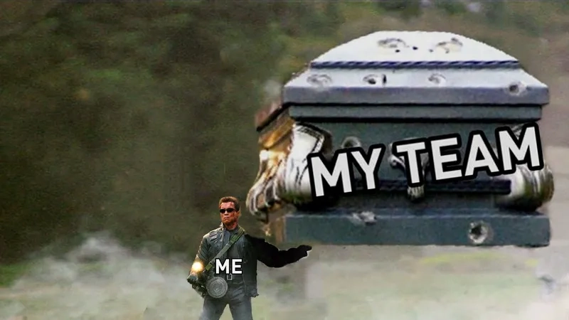 Khi đồng đội yếu làm tôi meme đồng đội tạ