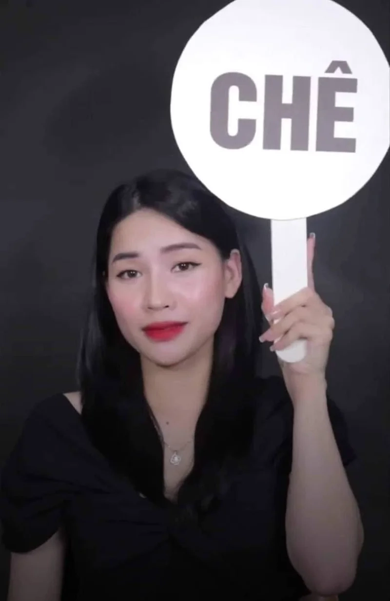 Chia sẻ ngay meme chê cực hài