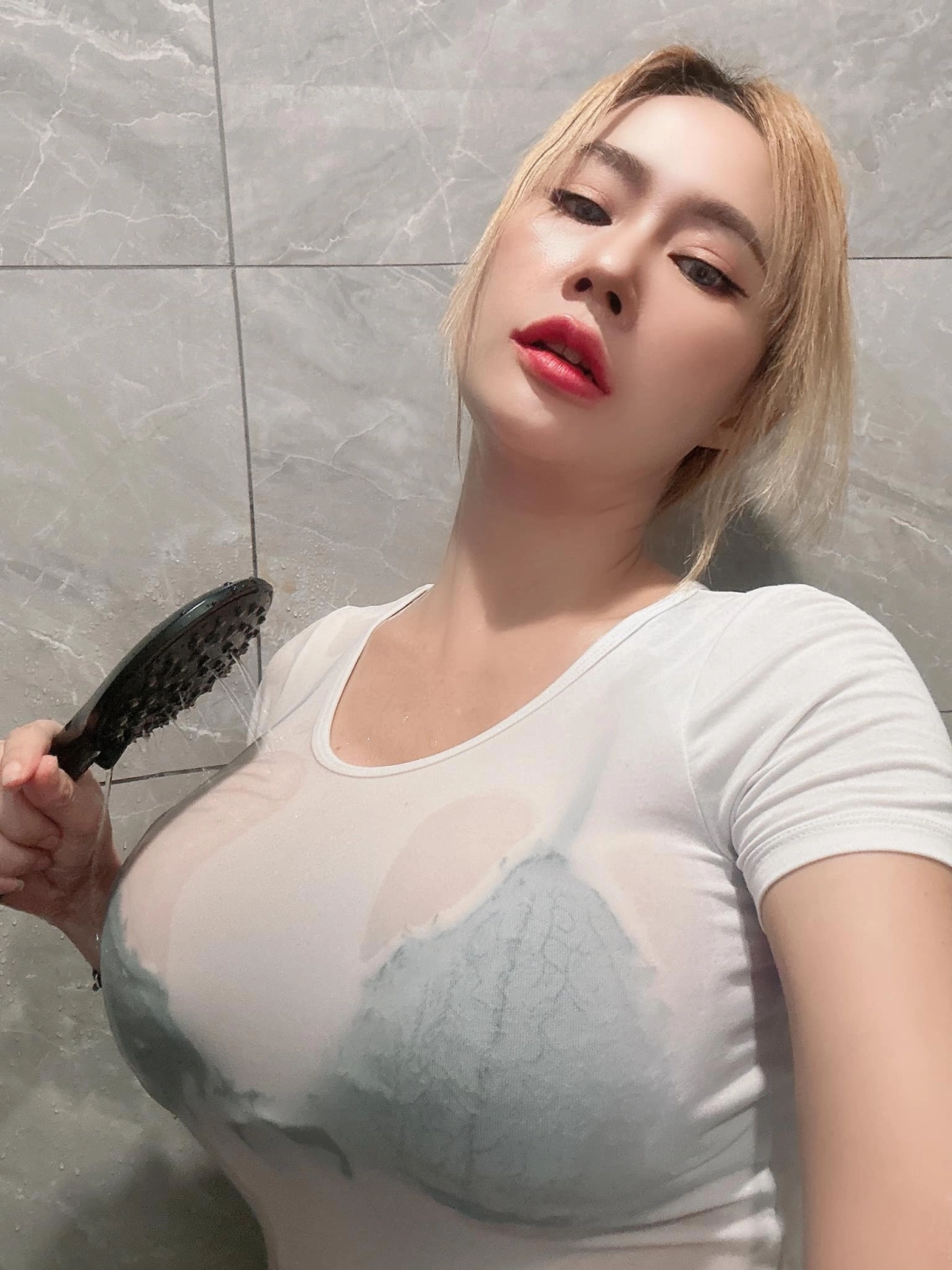 Anh gái sexy body gợi cảm nóng bỏng quyến rũ cuốn hút mê mẩn cuồng nhiệt