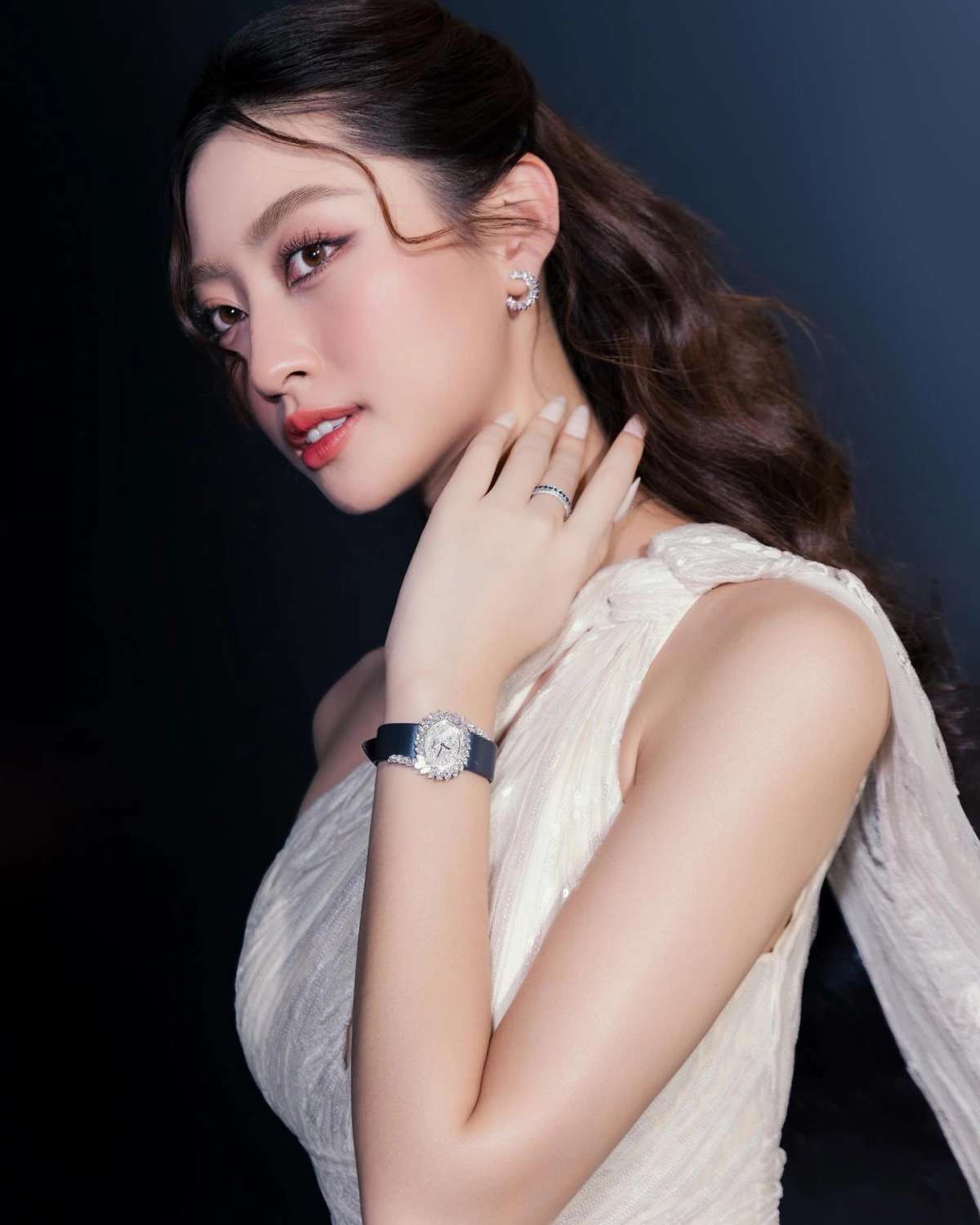 Con gái Hàn Quốc đẹp làn da trắng mịn nhan sắc nóng bỏng quyến rũ tột độ