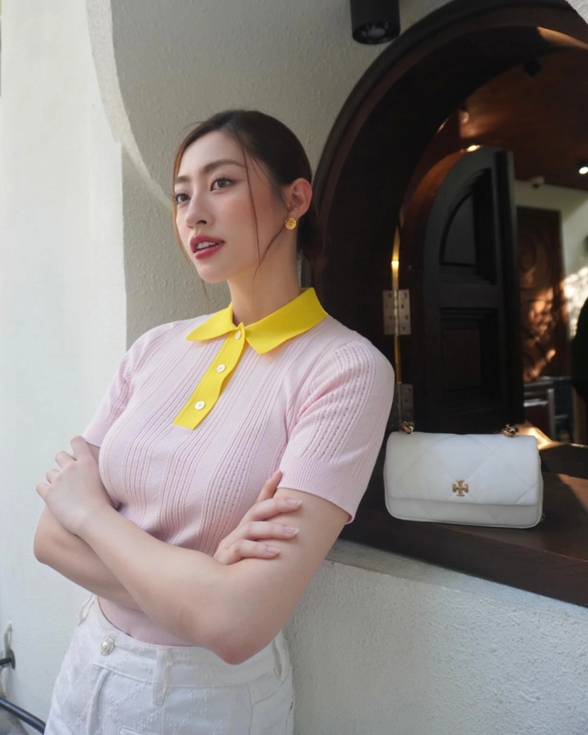 Gái xinh Hàn Quốc tóc ngắn tóc ngắn cá tính sexy nóng bỏng quyến rũ