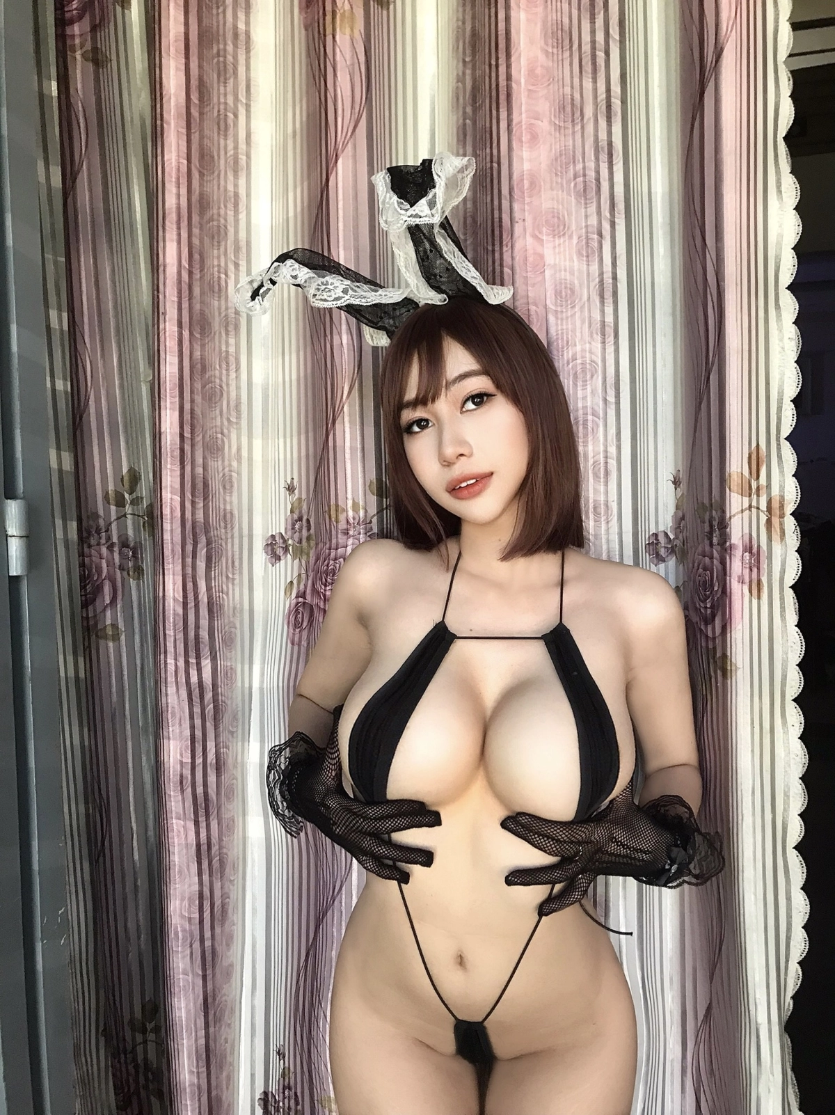 Ảnh gái xinh tóc ngắn cute tóc ngắn dễ thương sexy nóng bỏng cuốn hút