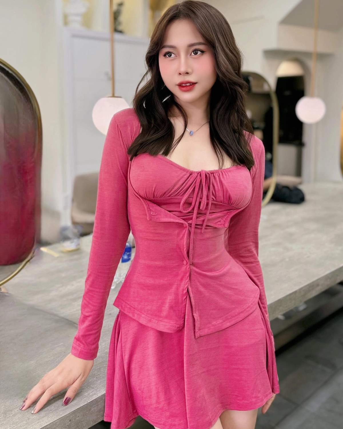 Gái xinh 17 tuổi nhan sắc tuổi 17 gợi cảm sexy nóng bỏng quyến rũ tột độ