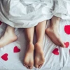 Quan hệ ra máu màu hồng nhạt: Nguyên nhân, dấu hiệu và cách xử lý
