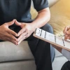Quay tay là gì và những ảnh hưởng tiềm ẩn đến sức khỏe nam giới