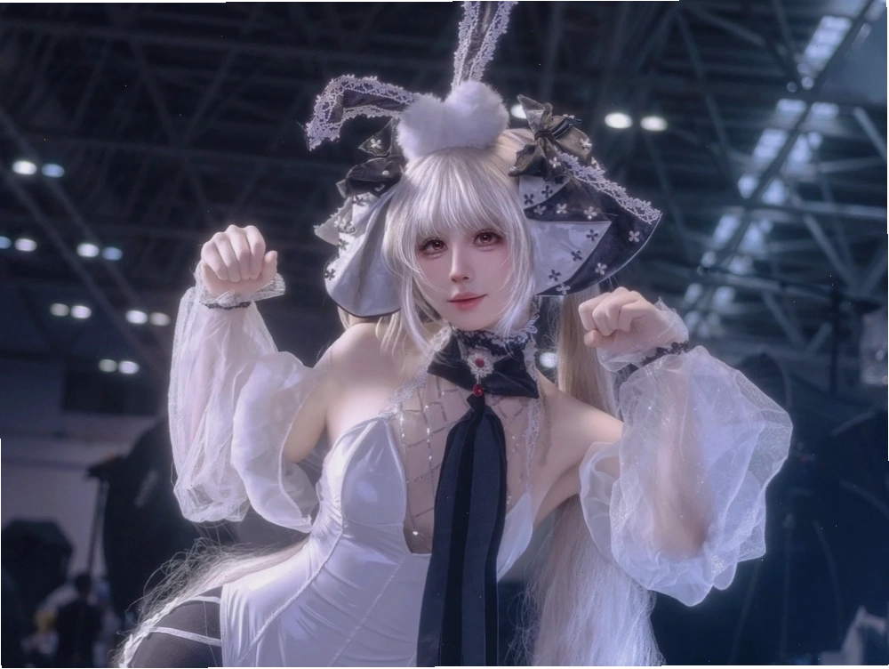 Anime gái cosplay nữ chiến binh