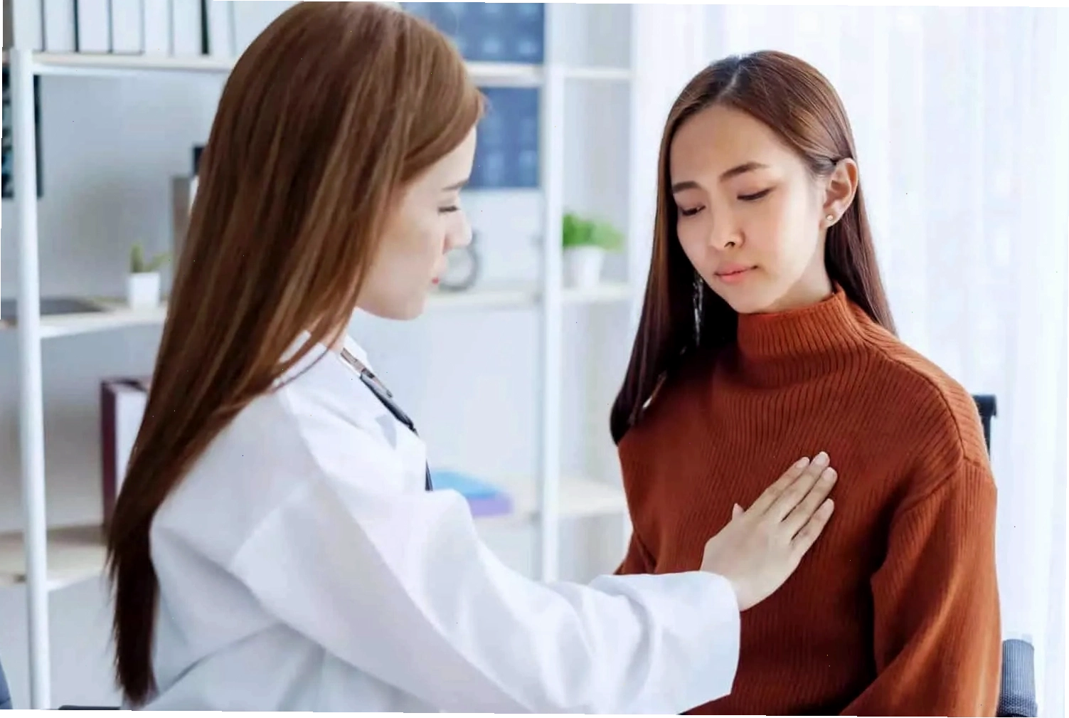 Bác sĩ tư vấn về sức khỏe tuyến vú cho phụ nữ