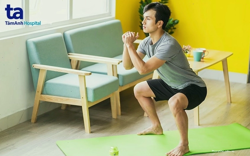 Bài tập Squat tăng cường sức mạnh cơ bắp