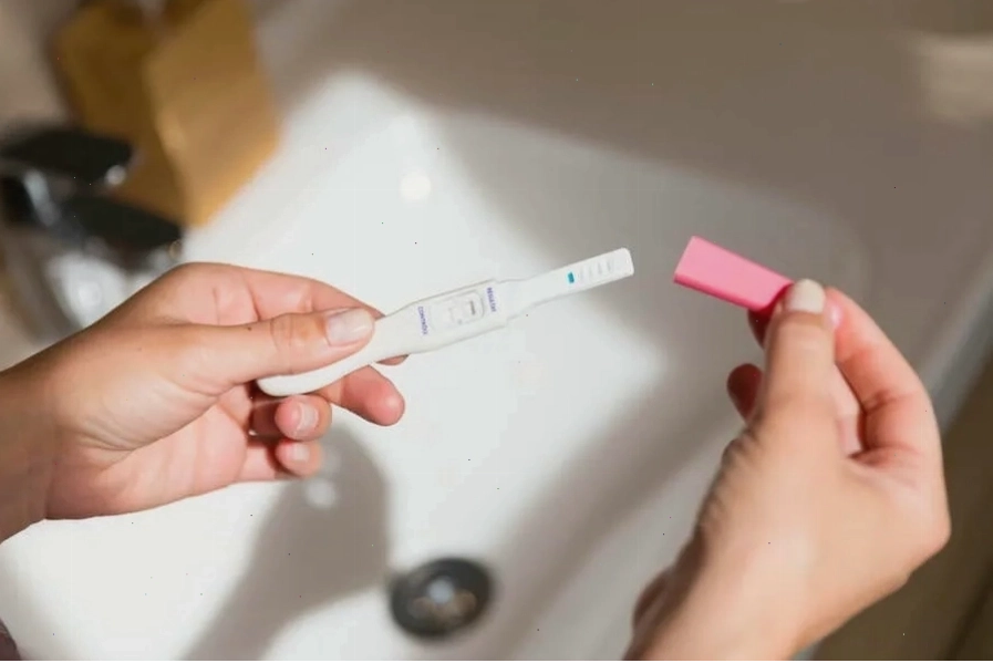 Bạn nên thử que sau khi chậm kinh 5 - 7 ngày để có kết quả chính xác
