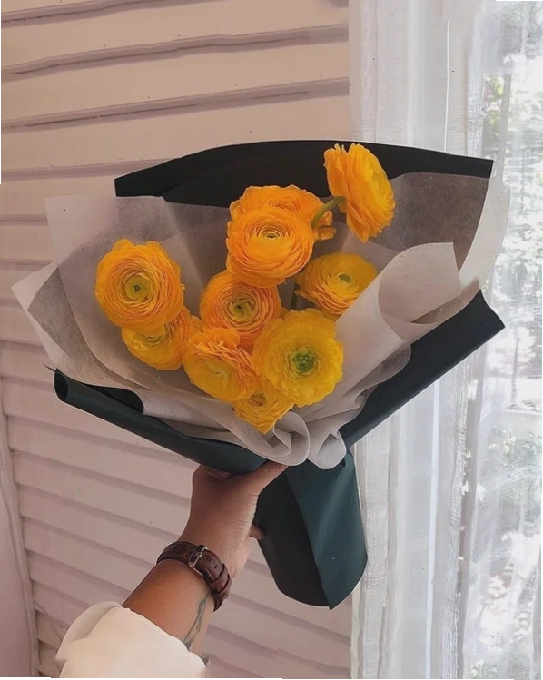 Bó hoa mao lương tươi màu cam rực rỡ