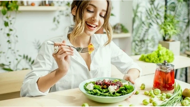 Chế độ dinh dưỡng cân bằng hỗ trợ điều trị kinh nguyệt không đều