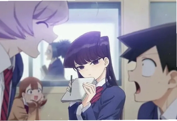 Cô gái anime với đôi mắt to tròn và nụ cười rạng rỡ