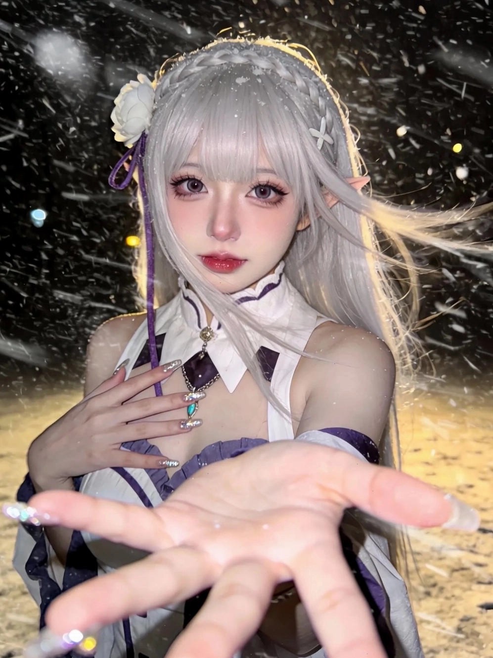 Cô gái cosplay anime với phong cách ngầu cá tính