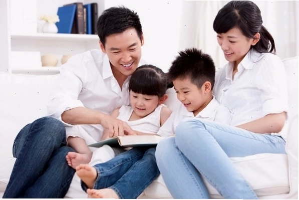 Gia đình hạnh phúc với những đứa con ngoan ngoãn