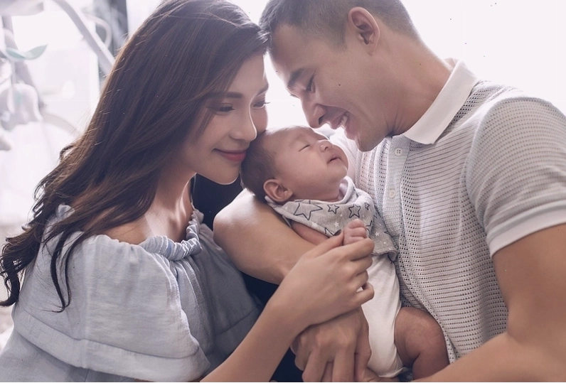 Hình ảnh bác sĩ tư vấn cho bệnh nhân về kế hoạch hóa gia đình