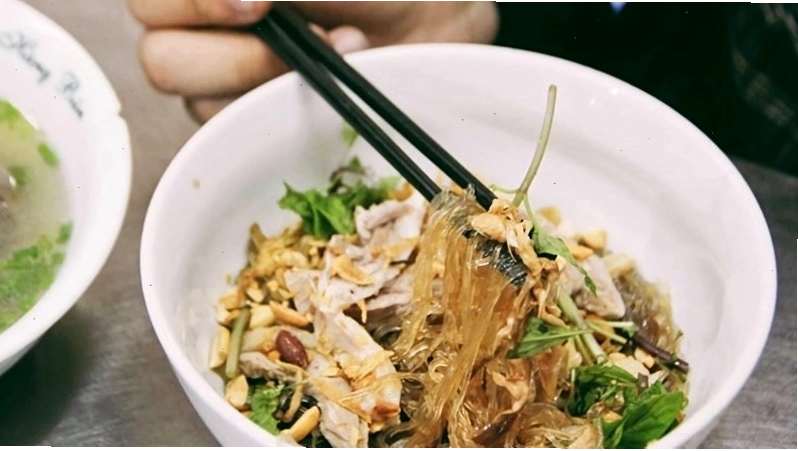 Kết hợp miến dong với thực phẩm giàu đạm và rau xanh cho bà bầu