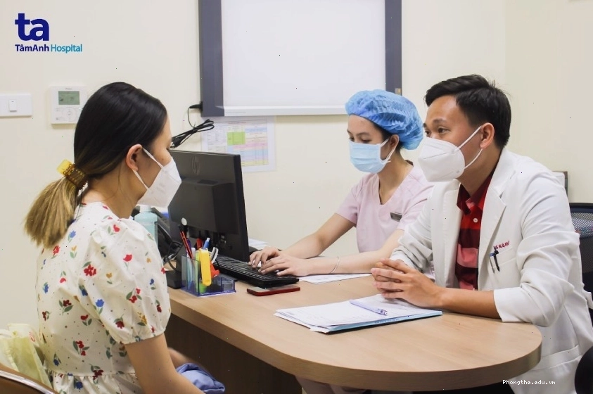 Khám bác sĩ để biết tình trạng cơ thể