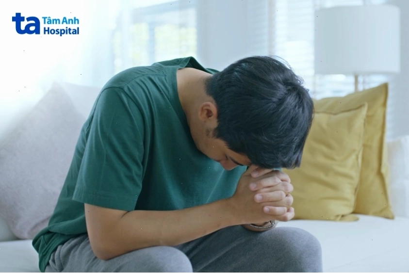 Khi nào cần gặp bác sĩ khi bị rách dây hãm bao quy đầu