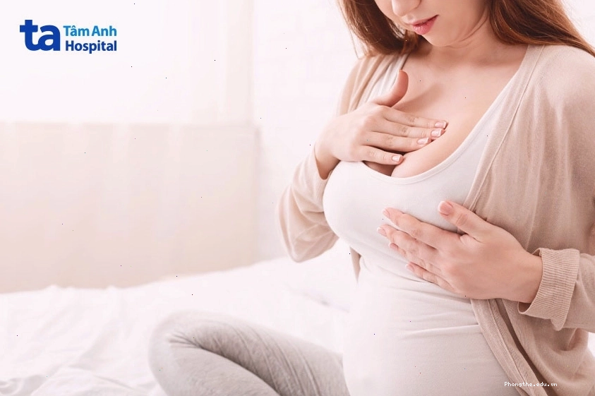 Massage ngực giúp tránh tắc sữa và kích sữa về nhiều