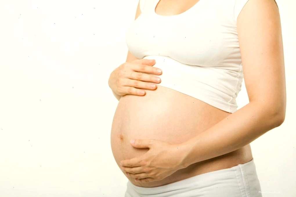 Mẹ bầu ăn rau ngót được không là nỗi băn khoăn của nhiều phụ nữ mang thai