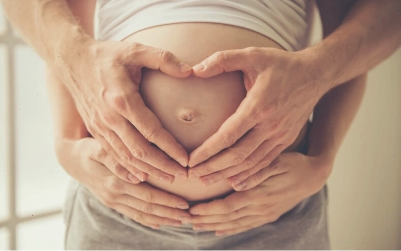 Mẹ bầu có thể bị chảy máu cam hoặc chảy máu nướu răng
