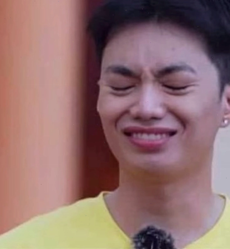 Meme người que ôm đầu thể hiện sự quá tải thông tin