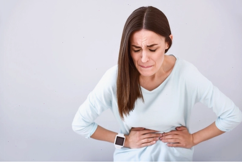 Một số phụ nữ có cơ địa yếu bị đau bụng kinh dữ dội
