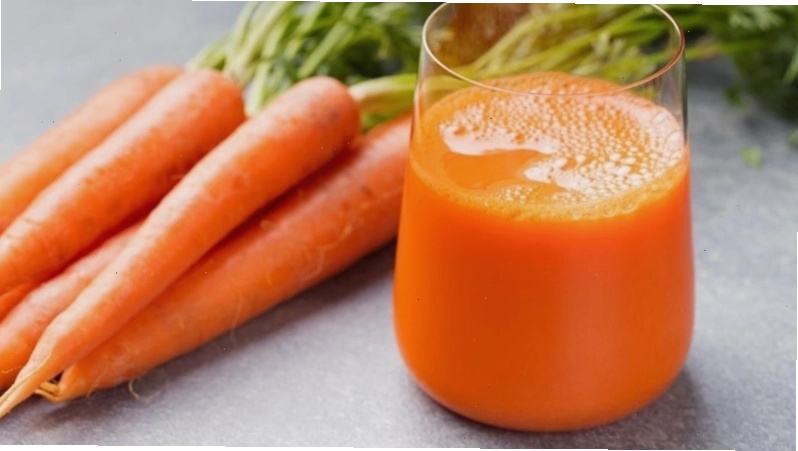 Nam giới có tinh trùng ít nên uống nước ép cà rốt để cải thiện