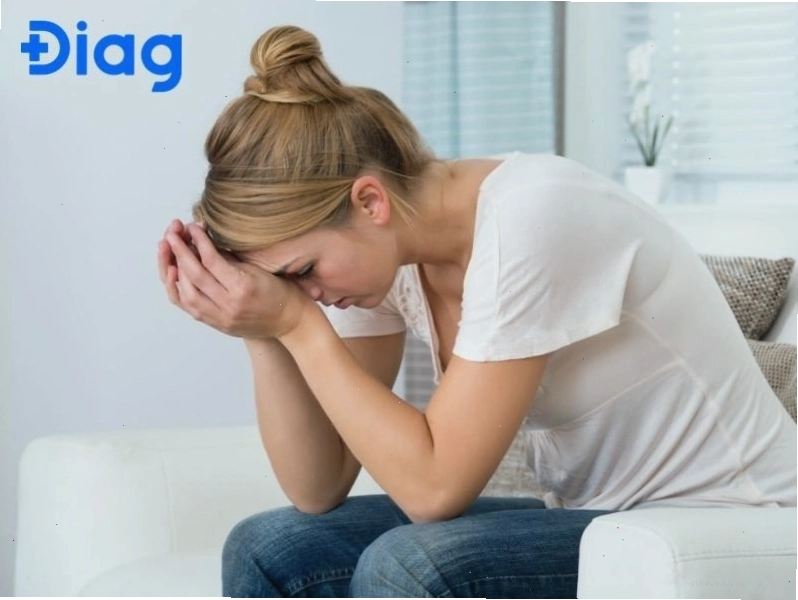 Người phụ nữ đang bị căng thẳng