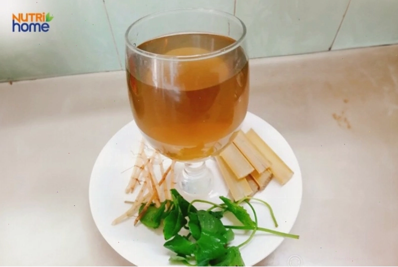 Nước rễ tranh, rau má, mía lau cho phụ nữ mang thai