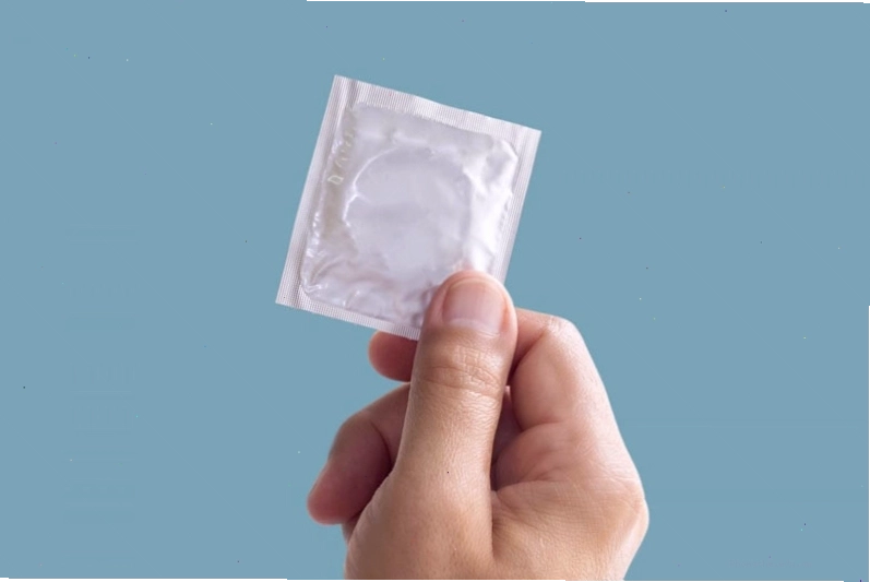Sử dụng bao cao su là biện pháp tránh thai an toàn