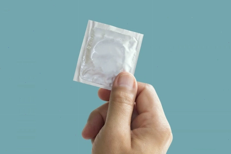 Sử dụng bao cao su là một biện pháp tránh thai an toàn và hiệu quả.