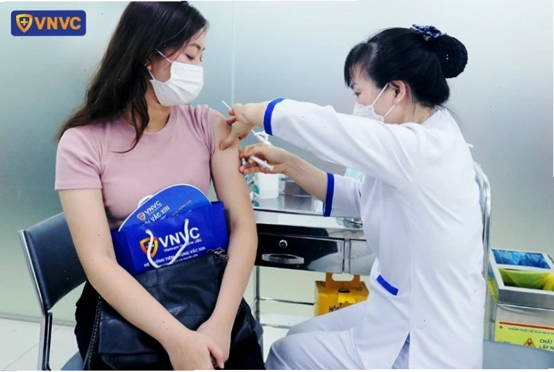 Tầm quan trọng của việc tiêm vắc xin trước khi mang thai đối với sức khỏe thai nhi