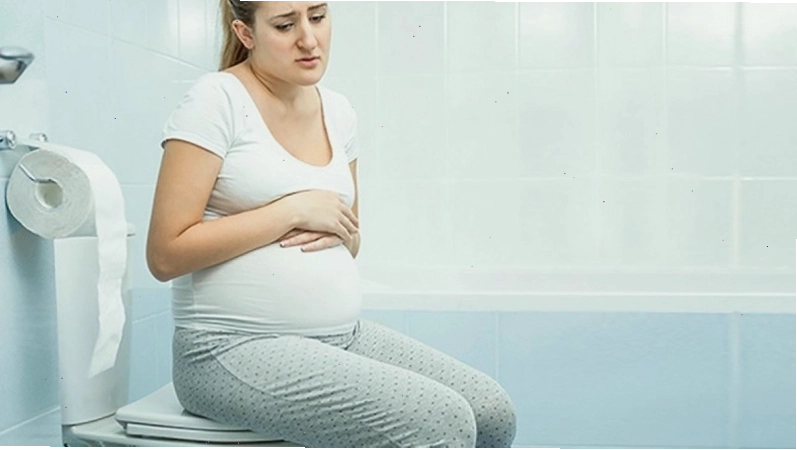 Thai nhi lớn chèn ép bàng quang, uống rau má giúp cải thiện