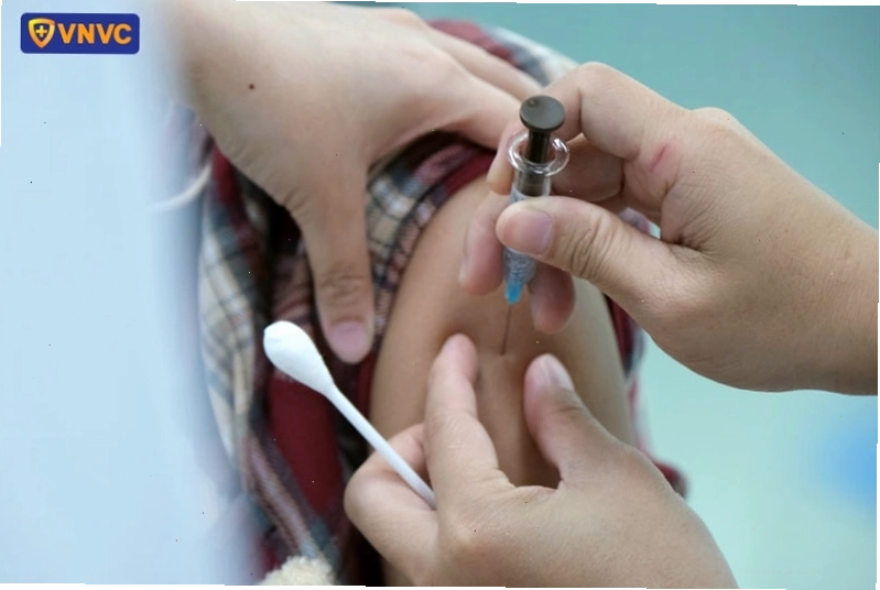 Tiêm vắc xin HPV cho nam và nữ