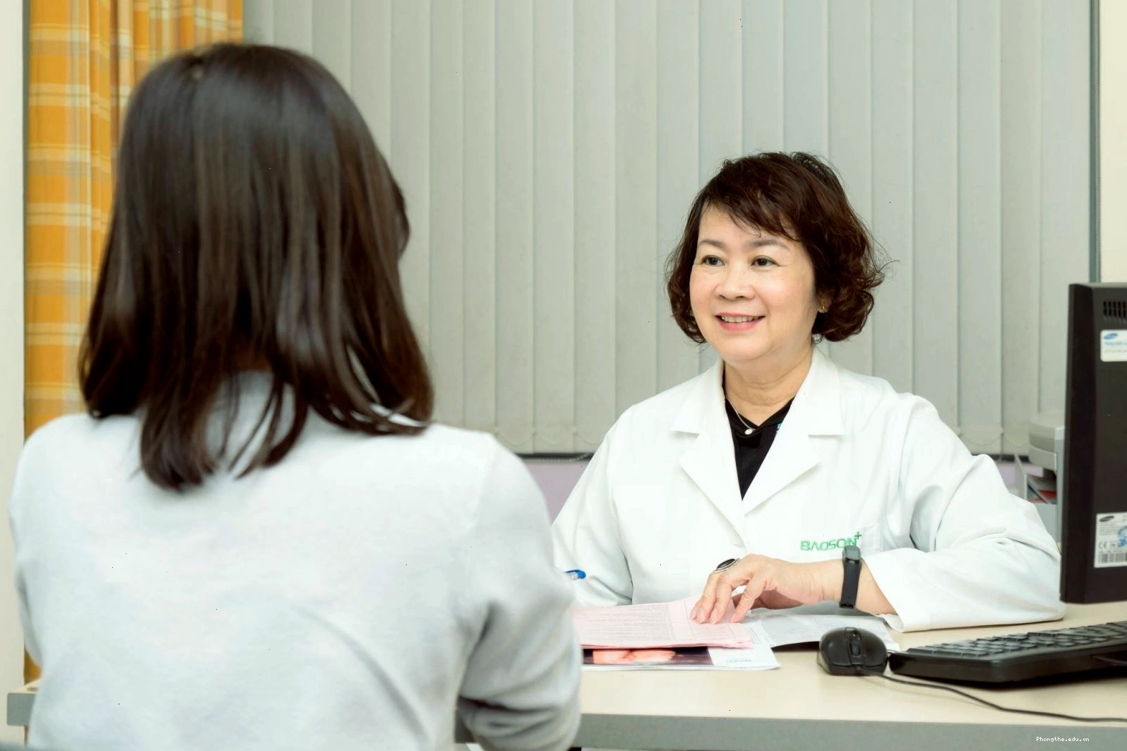 Tư vấn khám phụ khoa để điều trị rối loạn kinh nguyệt