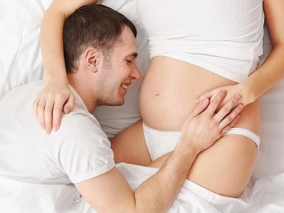 Bầu mấy tháng được quan hệ? Lời khuyên từ chuyên gia sức khỏe