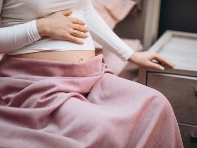 Mẹ bầu bị viêm phụ khoa: Nguyên nhân, dấu hiệu và cách xử lý an toàn