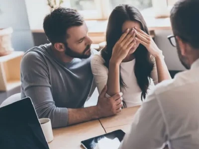 Thai sinh hóa là gì? Dấu hiệu nhận biết và cách xử lý